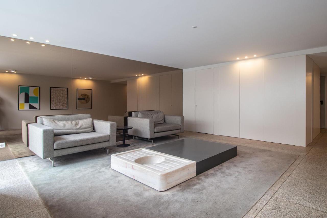 Stunning Apartment W/ Free Parking By Lovelystay Porto Luaran gambar