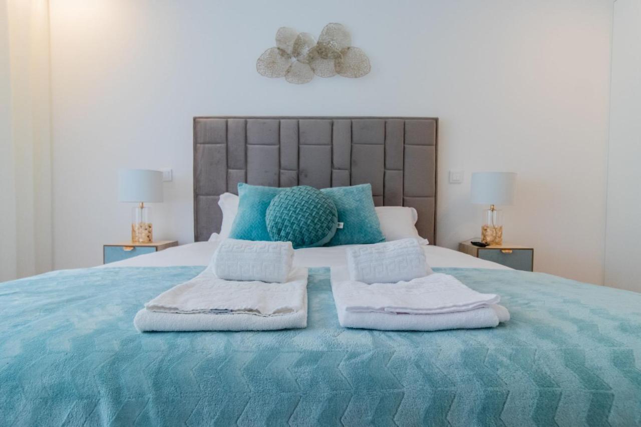 Stunning Apartment W/ Free Parking By Lovelystay Porto Luaran gambar