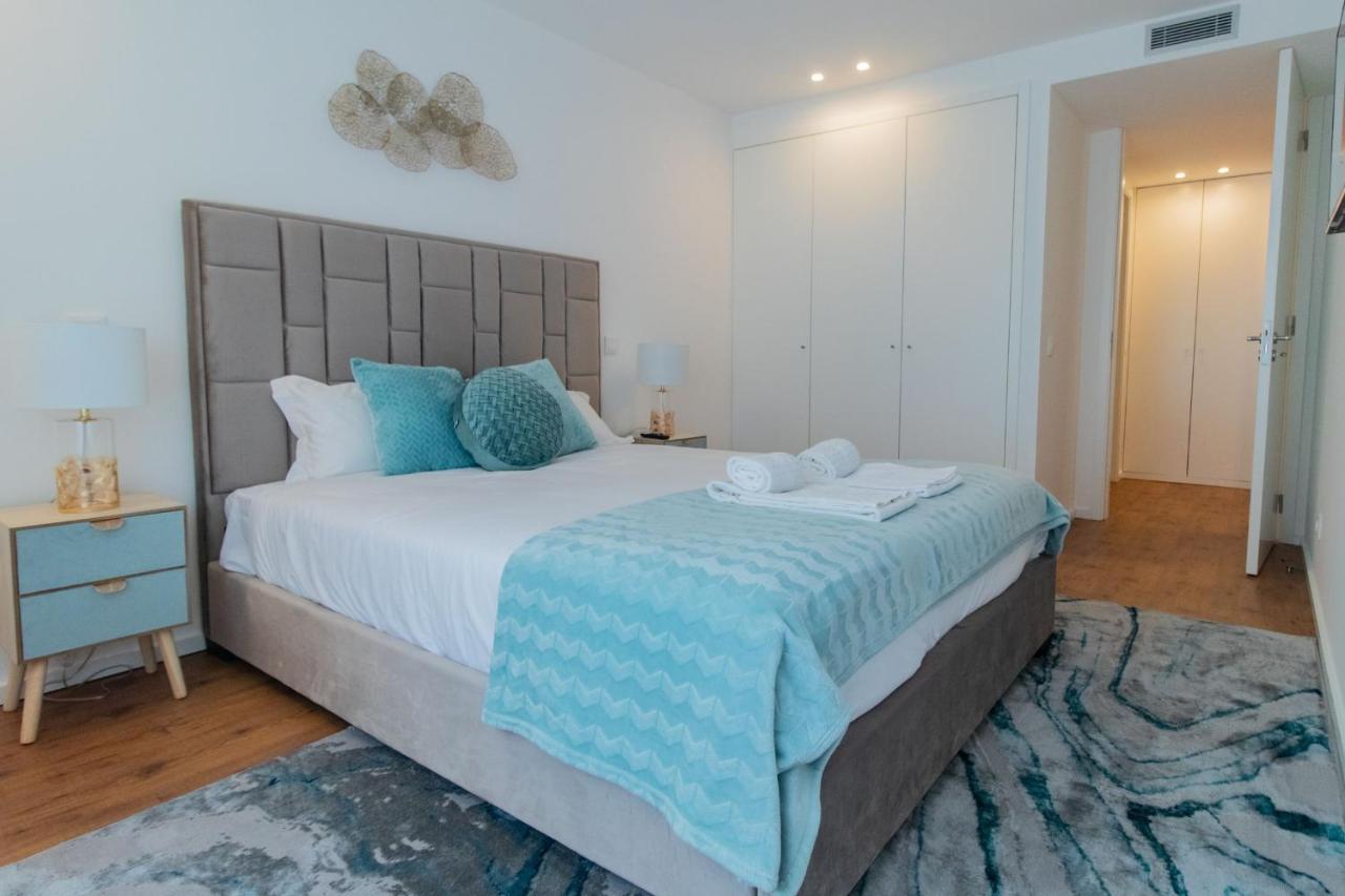 Stunning Apartment W/ Free Parking By Lovelystay Porto Luaran gambar