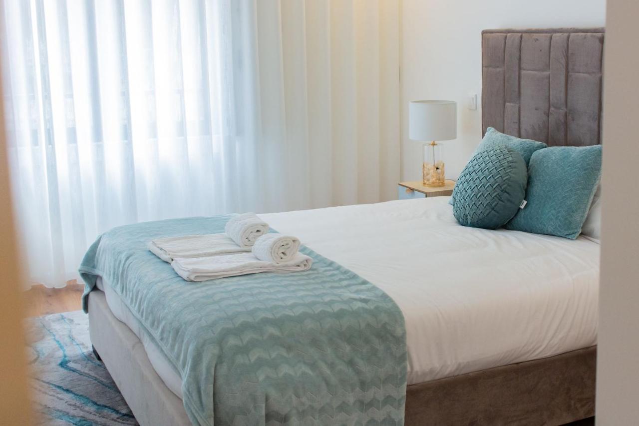 Stunning Apartment W/ Free Parking By Lovelystay Porto Luaran gambar